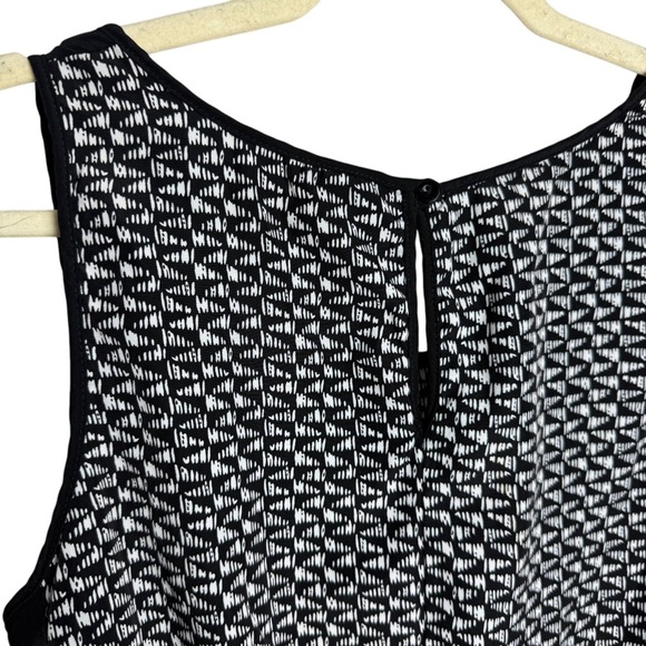 Paper Crane Black White Geometric Print Minimalist Sleeveless Romper Size Large - Picture 7 of 10